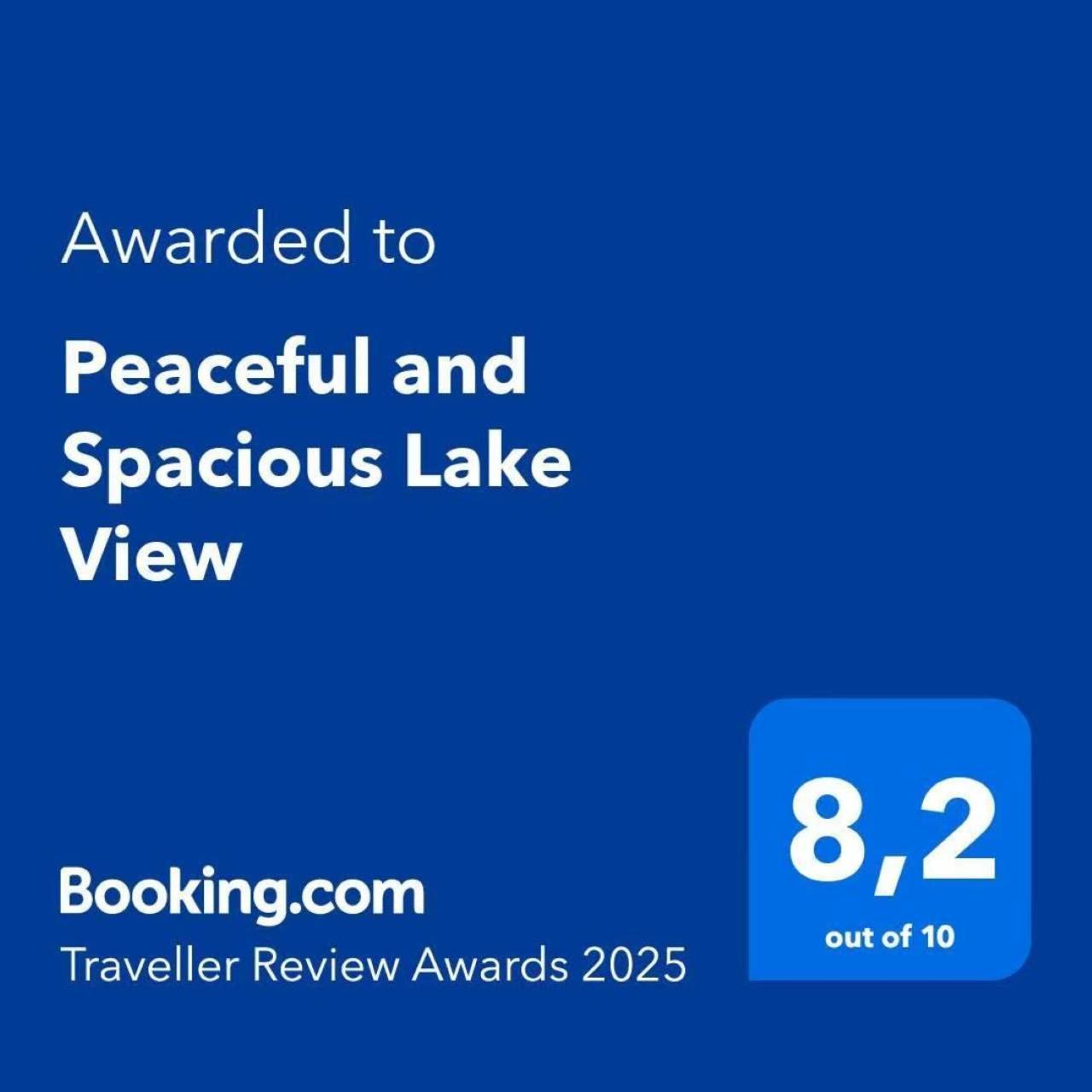 Peaceful And Spacious Lake View เวสต์ เคโลว์นา ภายนอก รูปภาพ